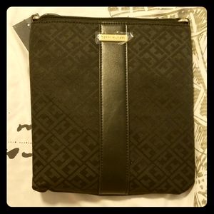 Tommy Hilfiger crossbody